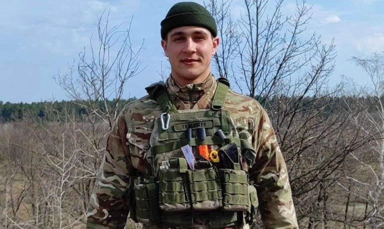 Загинув 18-річний воїн з Драгомирчан Святослав Папроцький: у нього залишилася вагітна дружина (ФОТО)