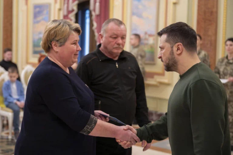 Мати загиблого пілота з Коломийщини Наталія Тарабалка стане військовою капеланкою