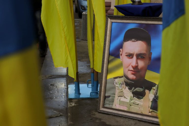 Калуська громада попрощалася з полеглим  Героєм Іваном Зембіцьким (ФОТО)