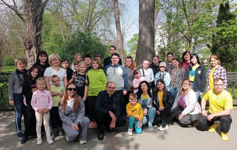 Дітки загиблих Героїв приїхали на відпочинок у Гуту (ФОТО)