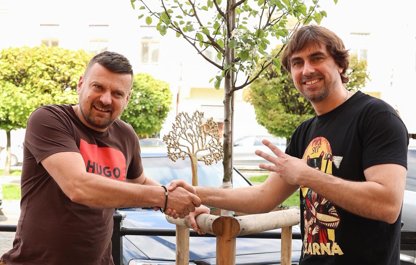 Франківський актор Олексій Гнатковський висадив іменне дерево у Львові (ФОТО, ВІДЕО)