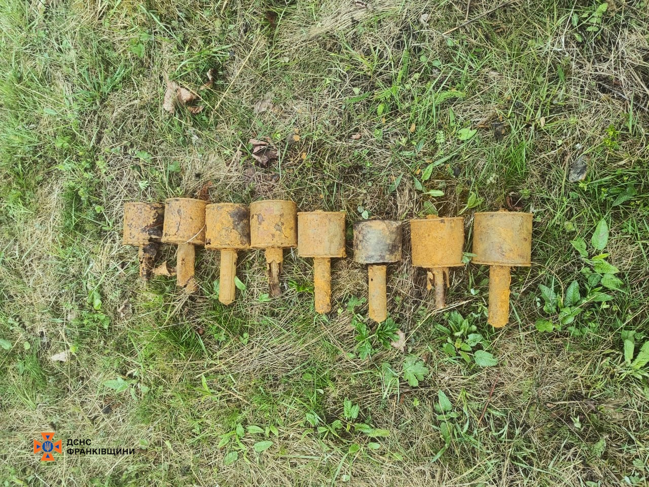 На Прикарпатті знешкодили вісім боєприпасів часів II Світової (ФОТОФАКТ)
