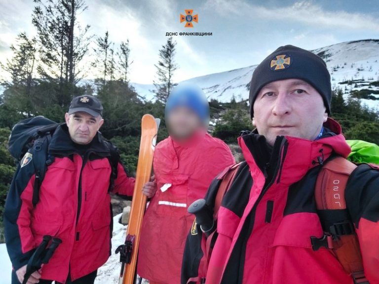 На Говерлі врятували чоловіка, якому стало зле (ФОТО)