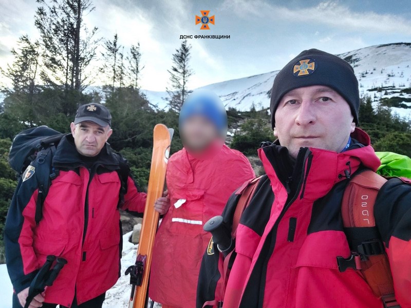 На Говерлі врятували чоловіка, якому стало зле (ФОТО)
