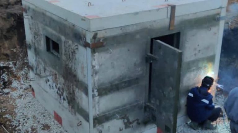 Сотня добровольців з Прикарпаття облаштовують на Донеччині оборонні споруди (ФОТО)
