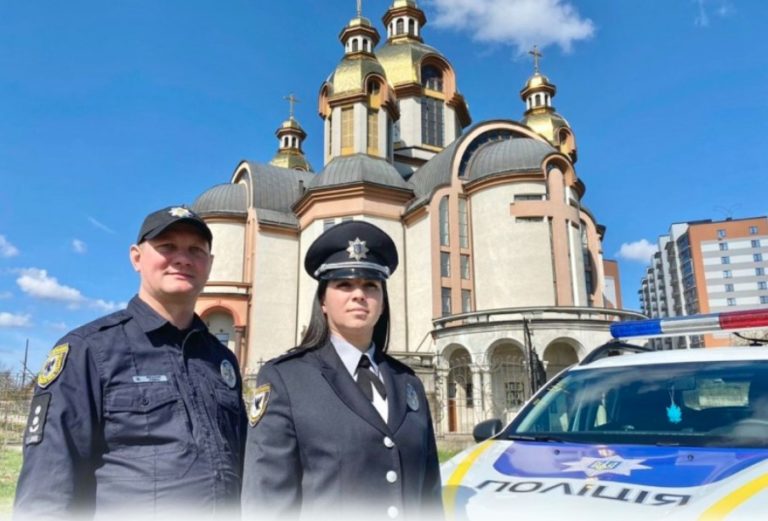 Понад 1000 поліціянтів чергуватимуть поблизу храмів на Прикарпатті на Вербну неділю