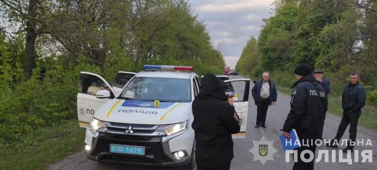 На Вінниччині двоє чоловіків застрелили працівника поліції та поранили ще одного
