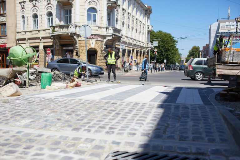 Від Пасічної до Мазепи: маршрут між двома лікарнями до кінця року має стати доступнішим (ФОТО)