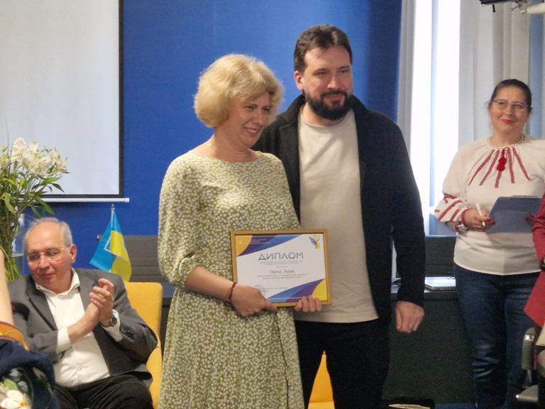Оксана Логуш із калуського ліцею потрапила у трійку найкращих вчителів України (ФОТО)