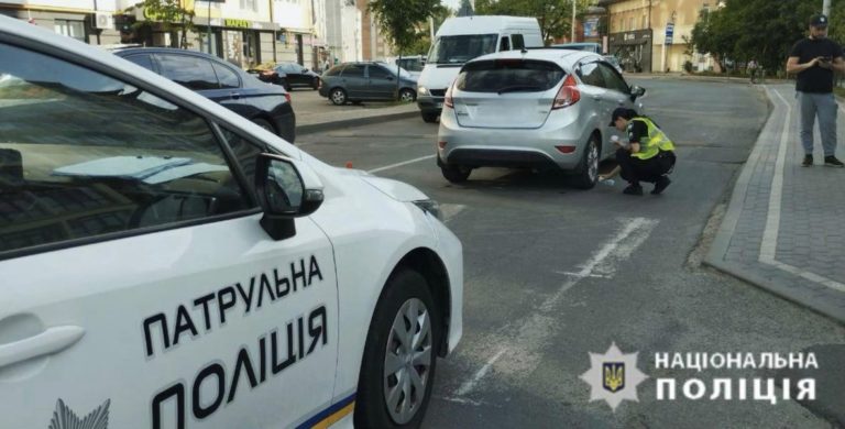 У Пасічній під колеса автомобіля потрапила жінка на пішохідному переході (ФОТО)