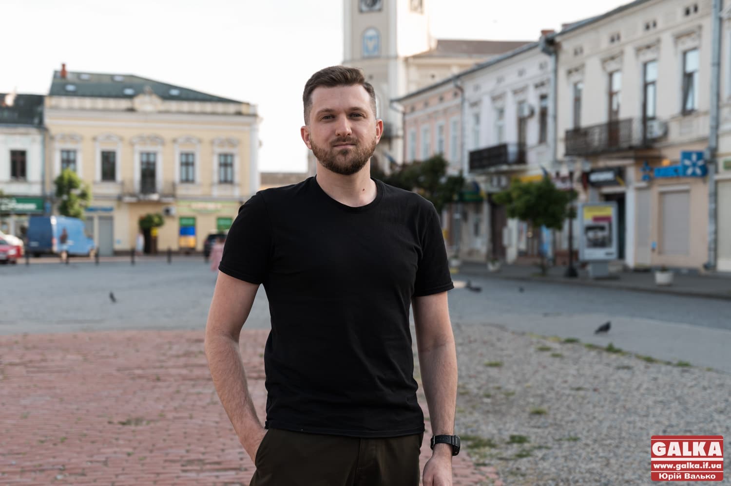 “Треба показувати, якою ціною дається наш відносний спокій, бо часом це забувається”: інтерв’ю з воєнним кореспондентом з Херсонщини Іваном Антипенко (ФОТО)
