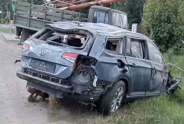 В ніч на неділю на дорозі Франківськ-Галич перекинулося авто, є травмований (ФОТО, ВІДЕО З МІСЦЯ)