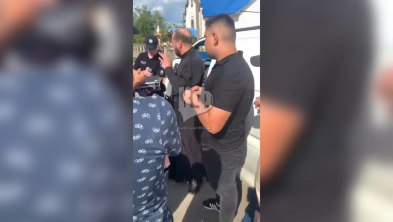 На Калущині селяни викликали на священників поліцію через зауваження щодо розпиття алкоголю (ВІДЕО)