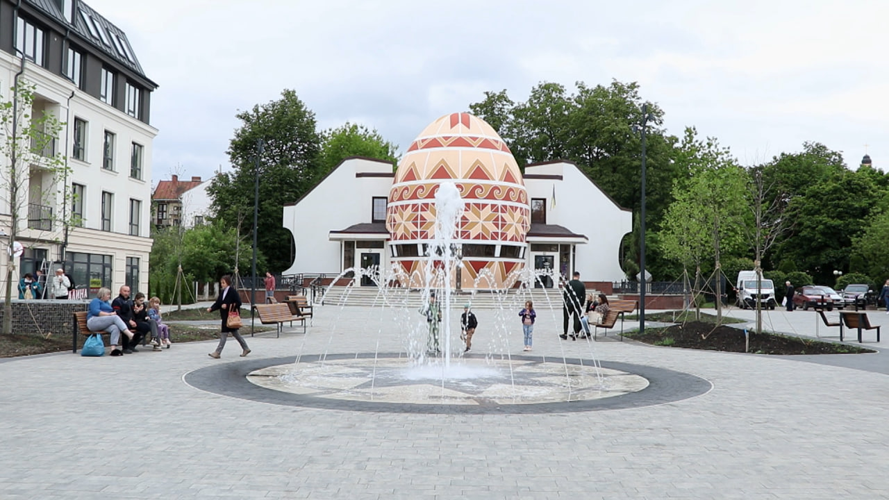 У Коломиї відкрили сухий фонтан (ВІДЕО)