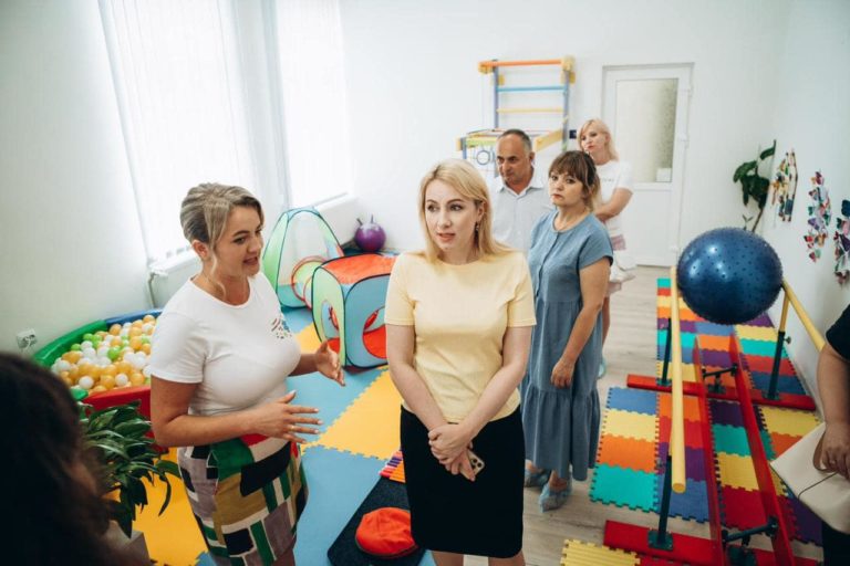У 2024 Прикарпаття планує витратити 10 мільйонів на інклюзивні класи в школах та садочках (ФОТОФАКТ)