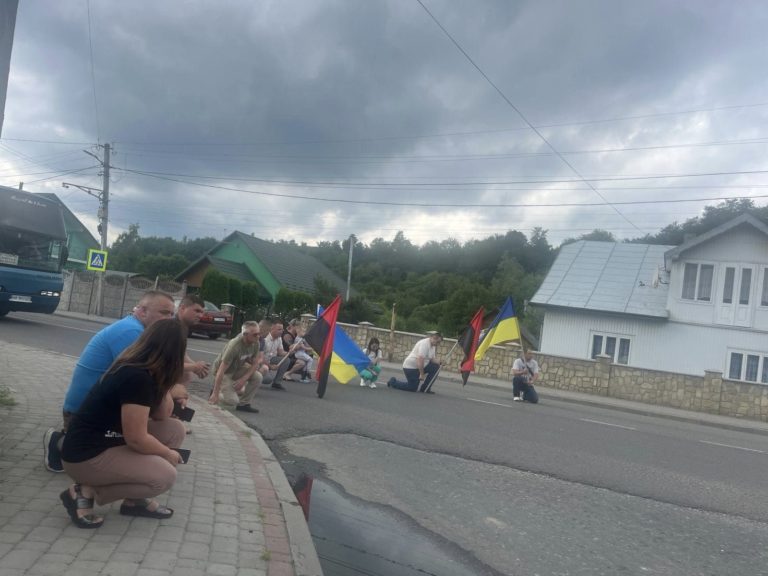 У Делятинській громаді зустріли загиблого воїна Івана Сензюка