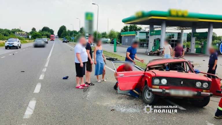 3,86 проміле алкоголю в крові: в Отинії зіткнулися “ВАЗ” та Nissan (ФОТО)