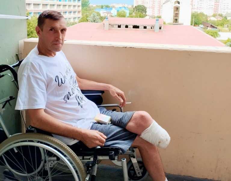 “Не дати окупантам дійти до мого дому, до моєї сім’ї”, – воїн Михайло Ромахов, що проходить реабілітацію у Франківську