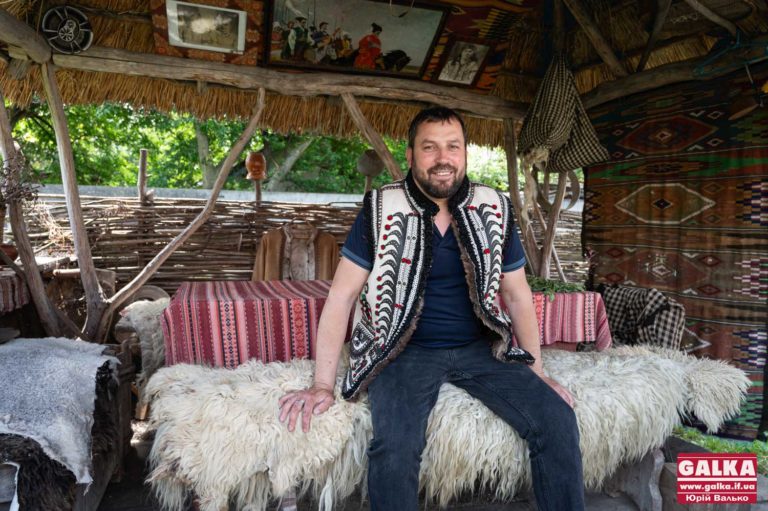 “Минуле — то істинна правда про нас”: як кушнір з Коломийщини Михайло Вінтонюк відроджує давнє ремесло і зв’язок з предками (ФОТО)