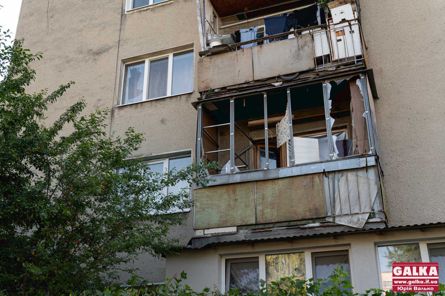 Понад мільйон виділили для франківців, що постраждали від ракетного удару