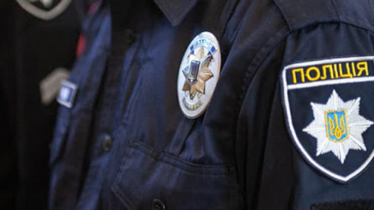 Змусили вибачатися на колінах і знімали відео: у Крихівцях підлітки душили та погрожували ножем двом 9-річним хлопцям