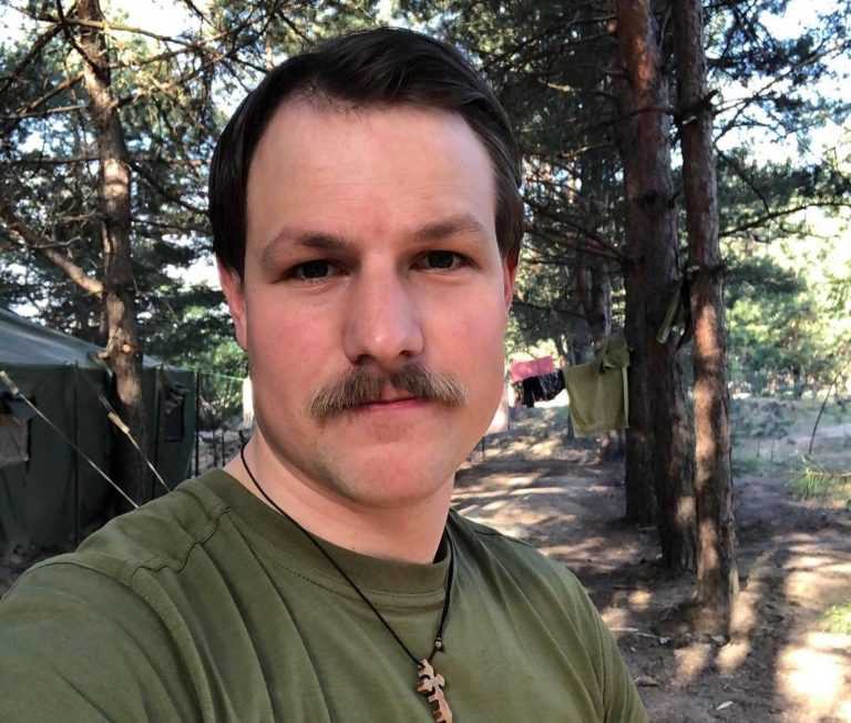 Музикант гурту KAZKA Дмитро Мазуряк мобілізувався до ЗСУ