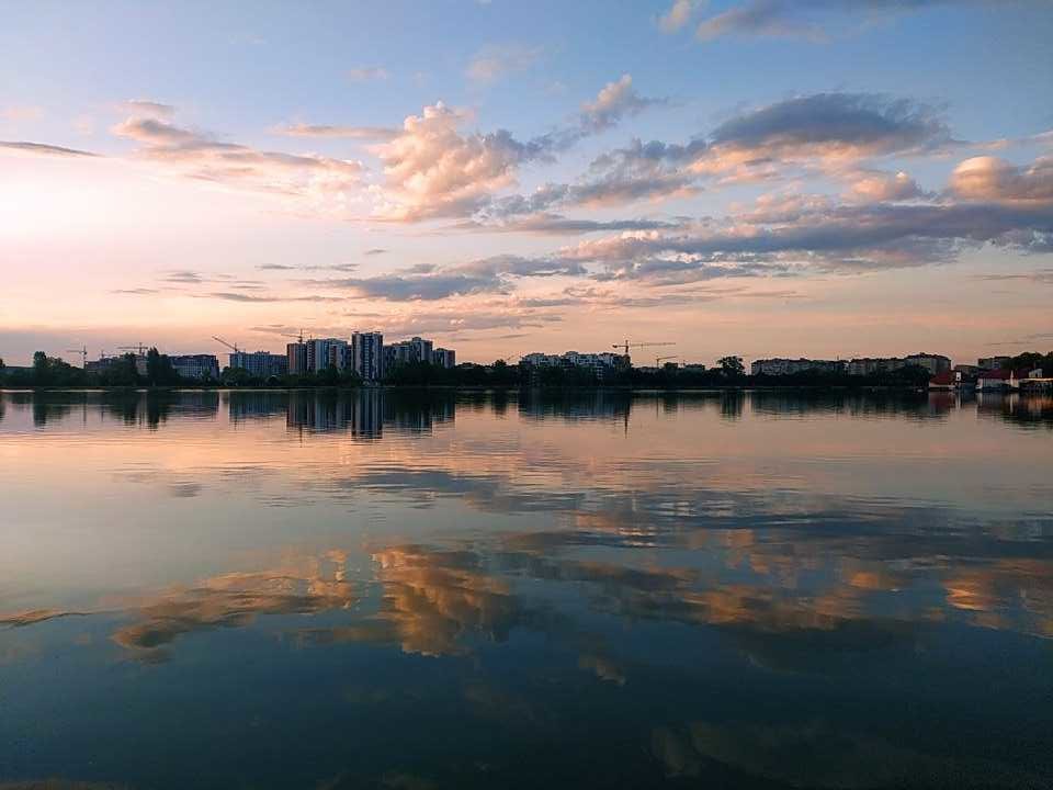 Франківці вкотре зібрали необхідну кількість голосів для петиції проти забудови озера