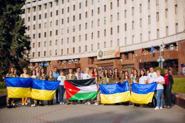 Діти-переможці конкурсу «Серцем єдиним, ми – Україна!» поїхали на відпочинок у Йорданію (ФОТО)