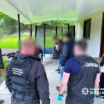 СБУ і поліція затримують переправників за кордон