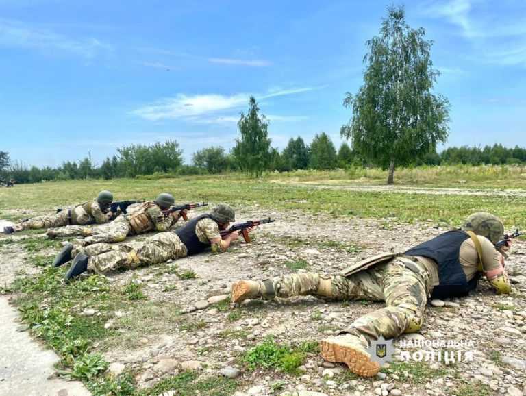 Сформований батальйон із поліціянтів Прикарпаття готується до бойових дій