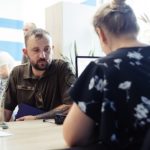 нацгвардієць записується на донацію крові
