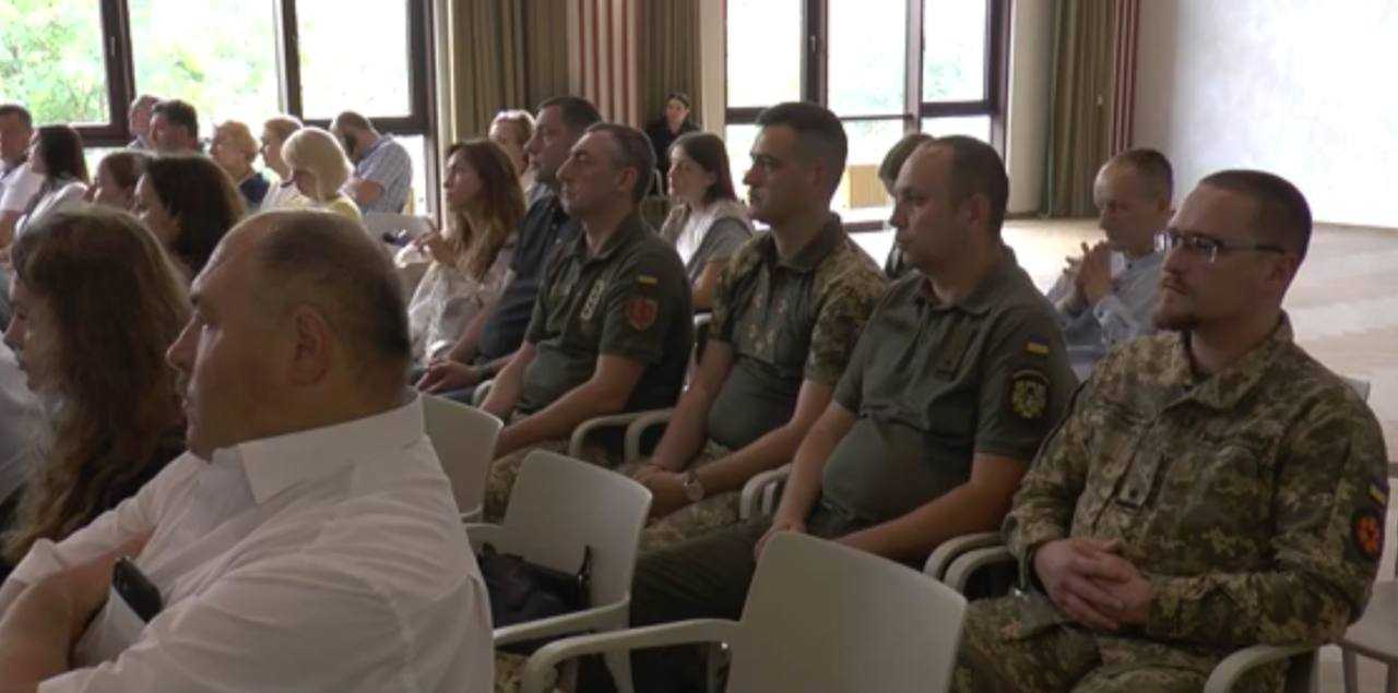 Хірург та начальник медслужби 102 бригади: двоє прикарпатців отримали орден Святого Пантелеймона (ВІДЕО)