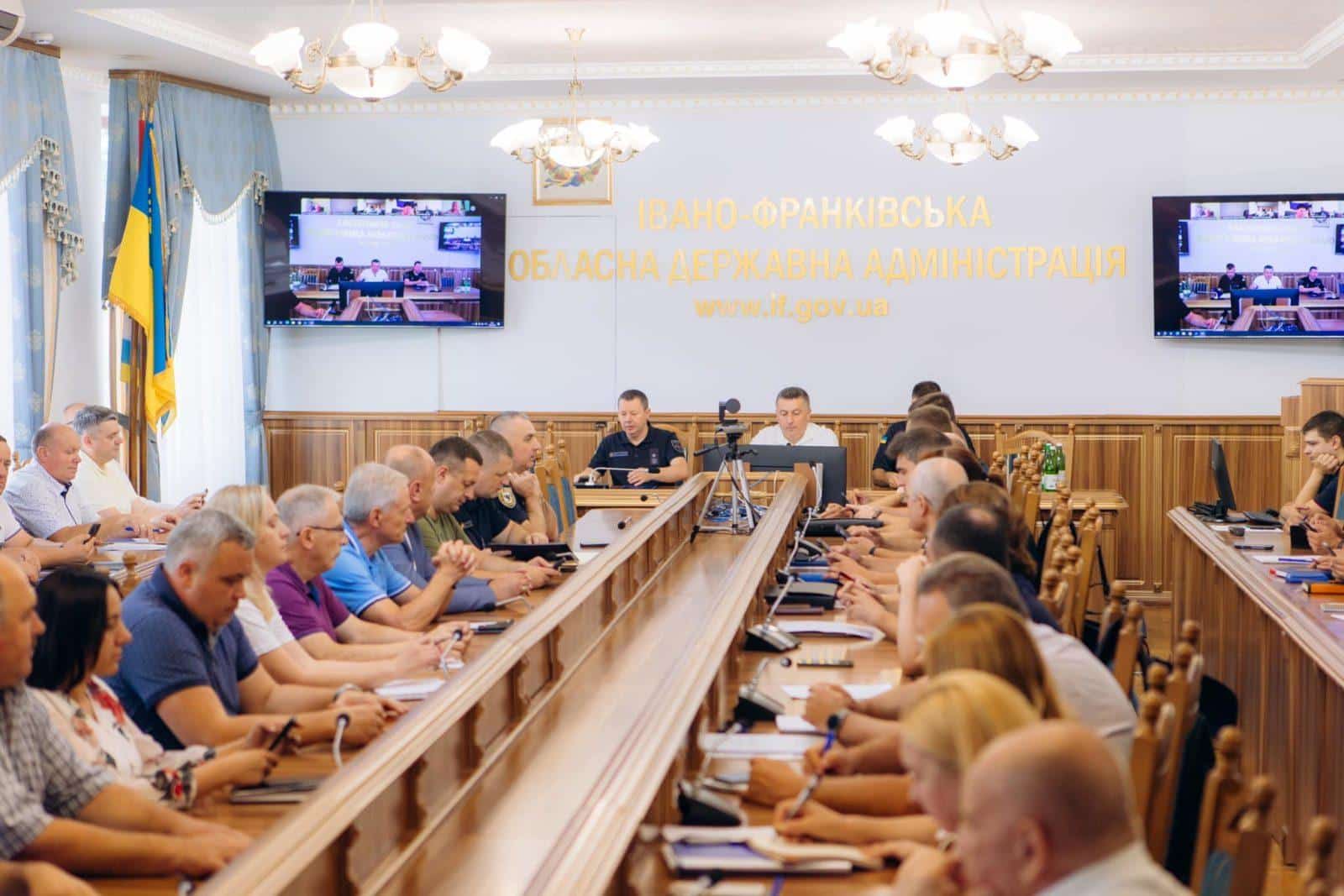 нарада щодо укриттів на Прикарпатті