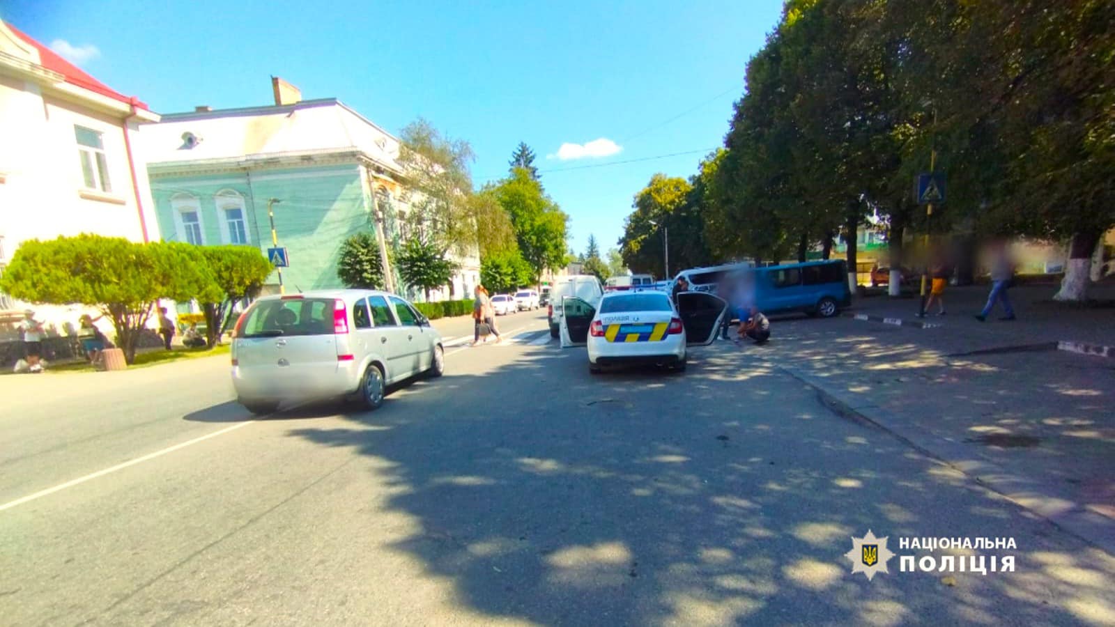 У Снятині на переході мінівен збив жінку (ФОТО)
