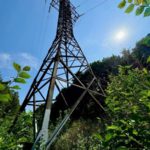 електроопора, з якої поцупили деталі