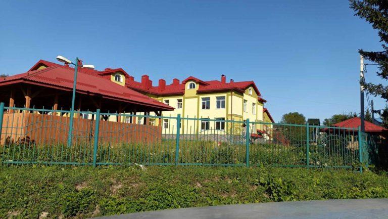 Обласна влада досі не знає, коли запрацює дитячий садочок у Чорнолізцях, “відкритий” майже 3 роки тому