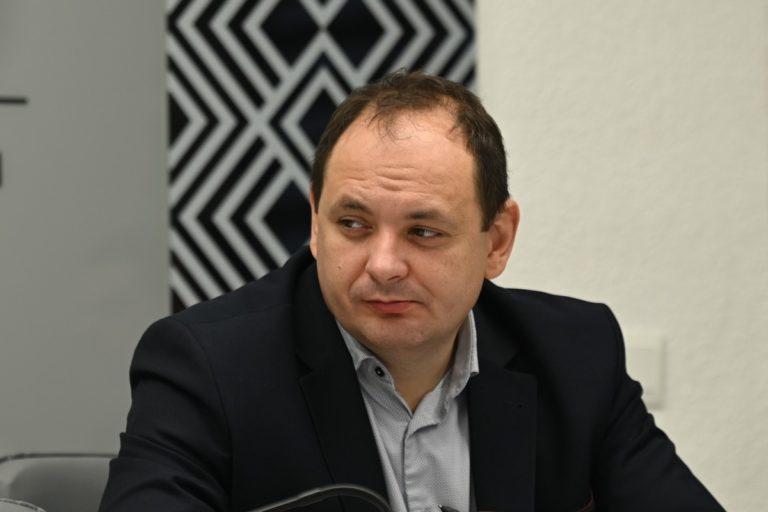 “Люди, ви чисто обнагліли?”, – мер Франківська про побиття комунальника