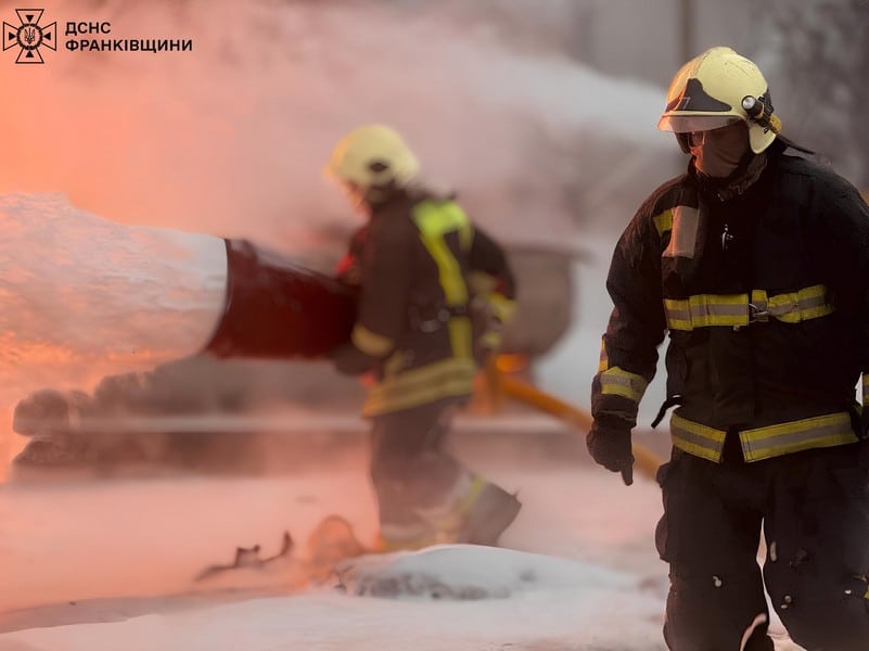 Аварійно-рятувальний загін Івано-Франківська шукає водіїв та машиністів спецтехніки