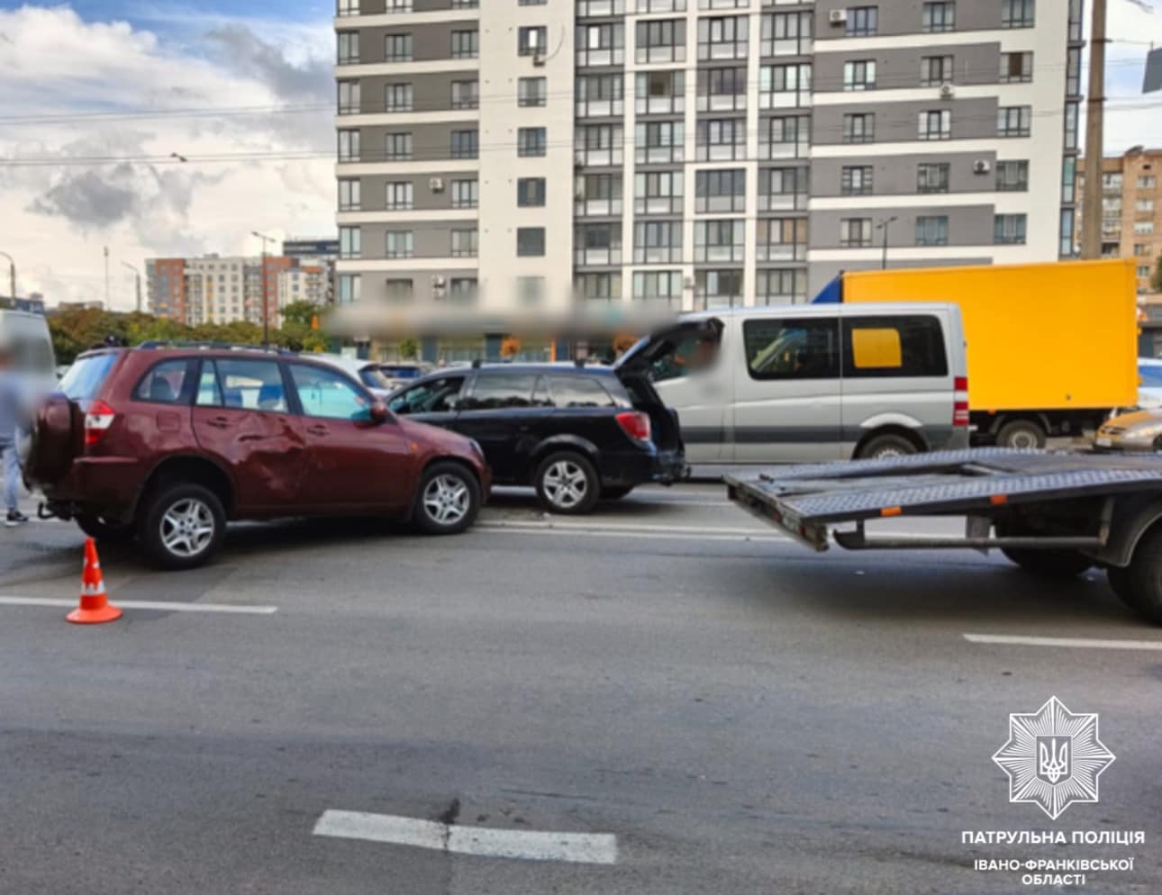 На Вовчинецькій п’яний водій влаштував потрійну ДТП (ФОТОФАКТ)