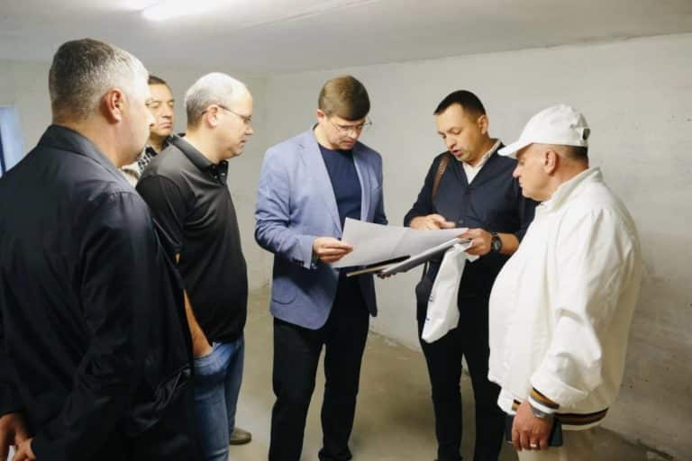 У калуському ліцеї підрядник не встиг облаштувати укриття до обіцяного початку навчального року (ФОТО)