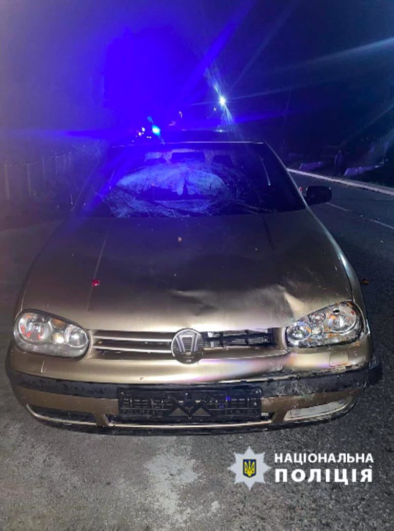 На Надвірнянщині 20-річний водій на смерть збив пішохода (ФОТО)