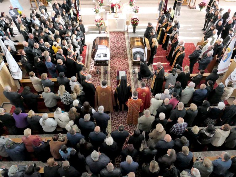 У Тисмениці попрощалися із народним артистом Богданом Сташківим (ФОТО)