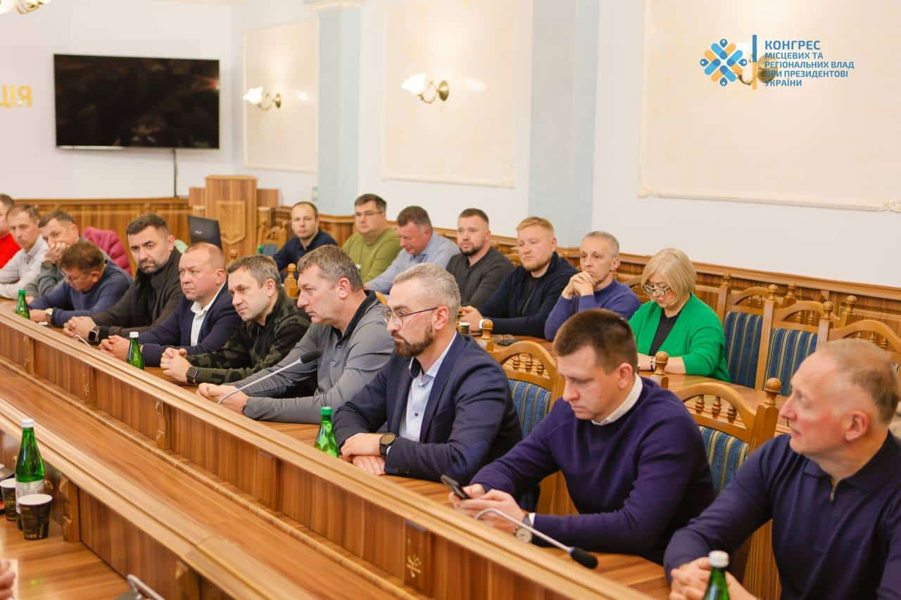 Закриту зустріч бізнесу, ОВА і ТЦК провели у Франківську (ФОТО)