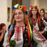 дефіле українському строю