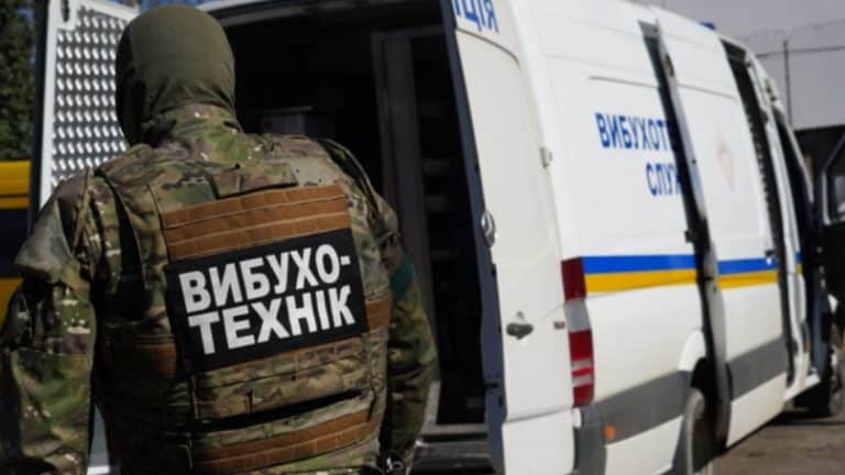 КНУВС, ЦНАП та вокзал: у Франківську повідомляють про низку замінувань