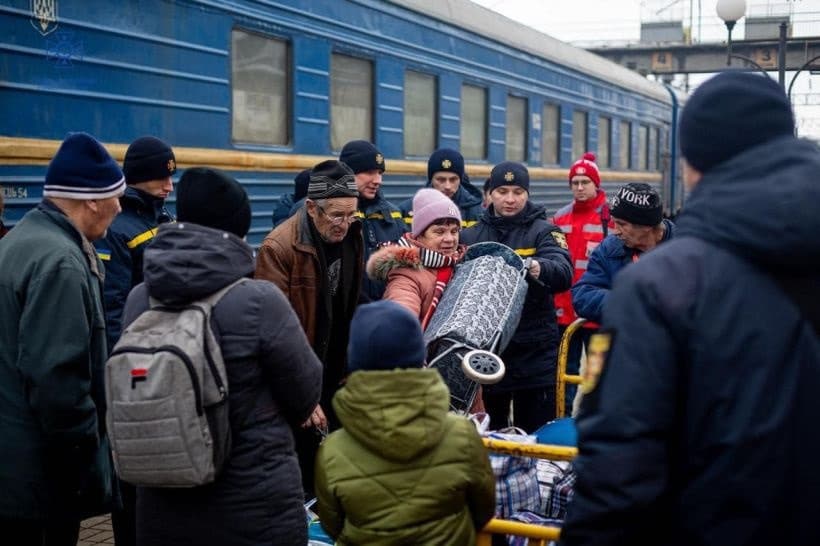 Оголосили про нові евакуаційні потяги з Донеччини на Івано-Франківщину