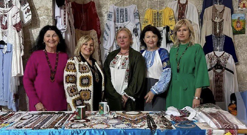 В італійському місті на ярмарку трюфелів збирали гроші для онкохворих дітей Прикарпаття (ФОТО)