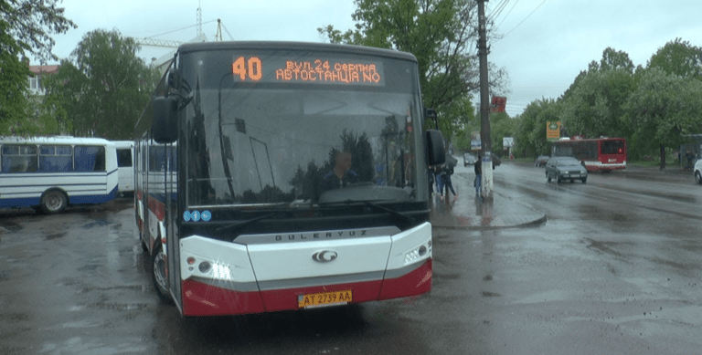 У Франківську планують змінити три автобусні маршрути через будівництво на АС-3