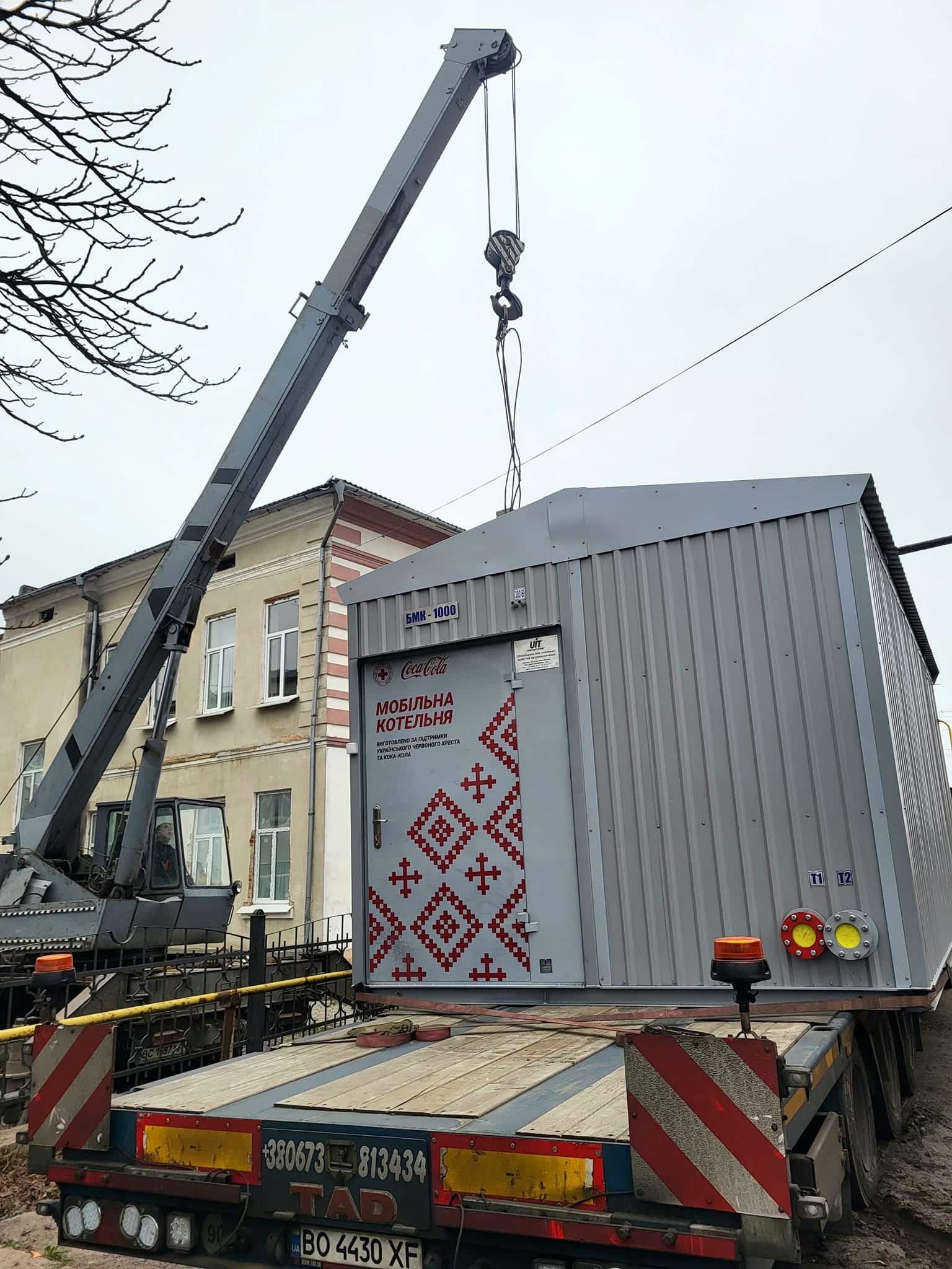 Бурштин отримав від волонтерів дві модульні газові котельні (ФОТО)