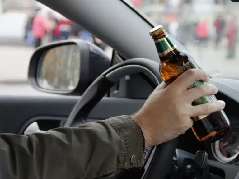 У Франківську водій без посвідчення відмовився від огляду на сп’яніння та лаявся: склали чотири протоколи